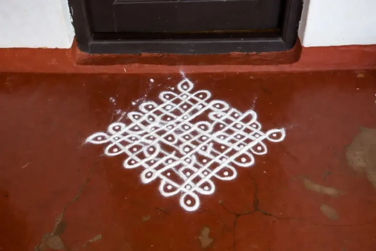 Beautiful Simple Traditional Kolam for Your Home