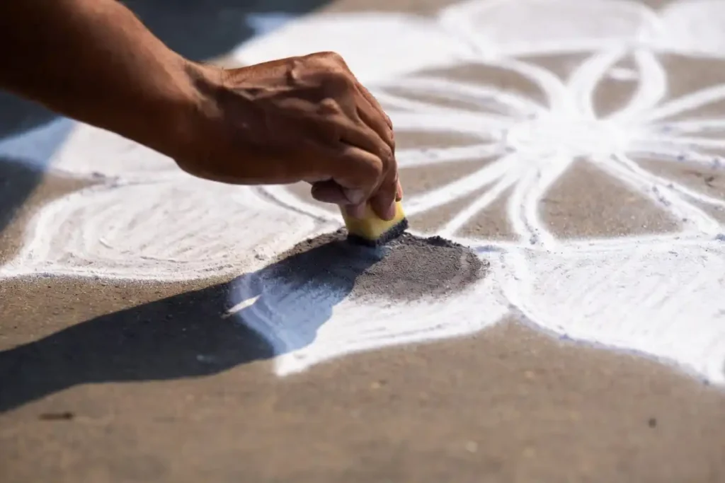 Blending shadow color while shaping a 3D rangoli petal by hand